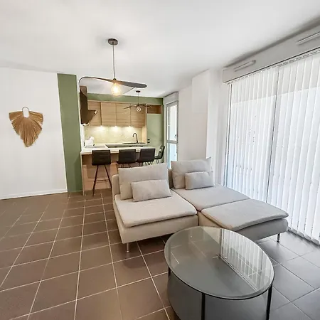 Moderne Avec Terrasse Pres De Toulouse *